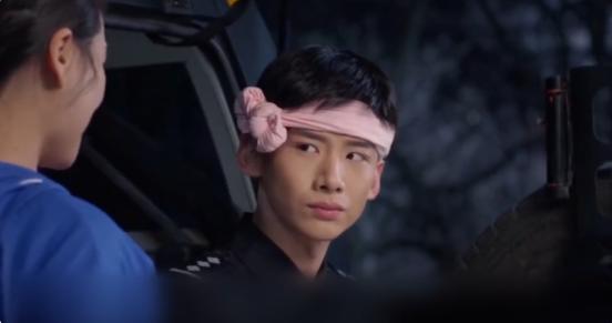 演员笑场却成了经典,演员笑场却产生了经典片段