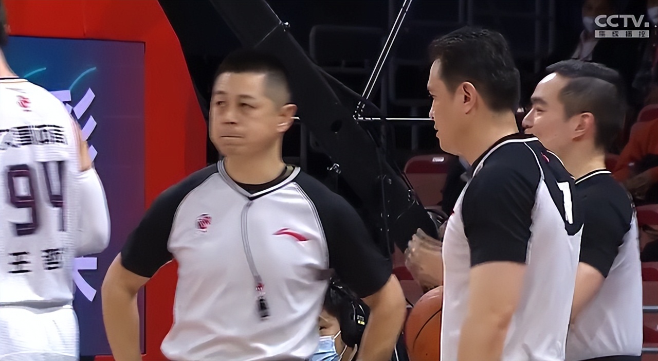 王博受伤的视频,王博受伤