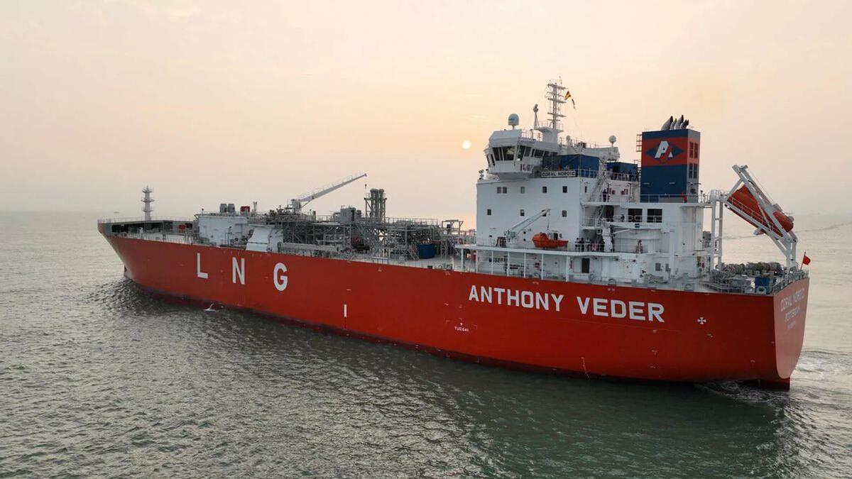 法国用人民币结算，俄媒公布法苏联手视频，中俄大门，为法国敞开