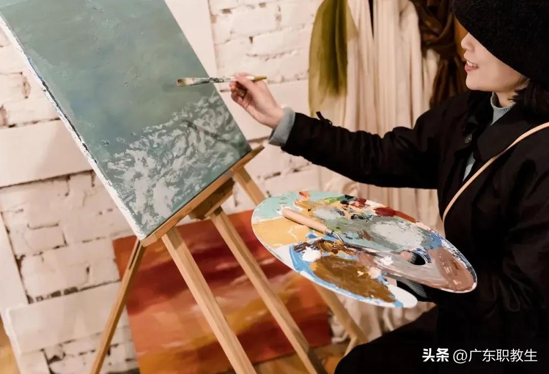 初中毕业成绩不好怎样选择中职,初中毕业读中职的商英专业好吗