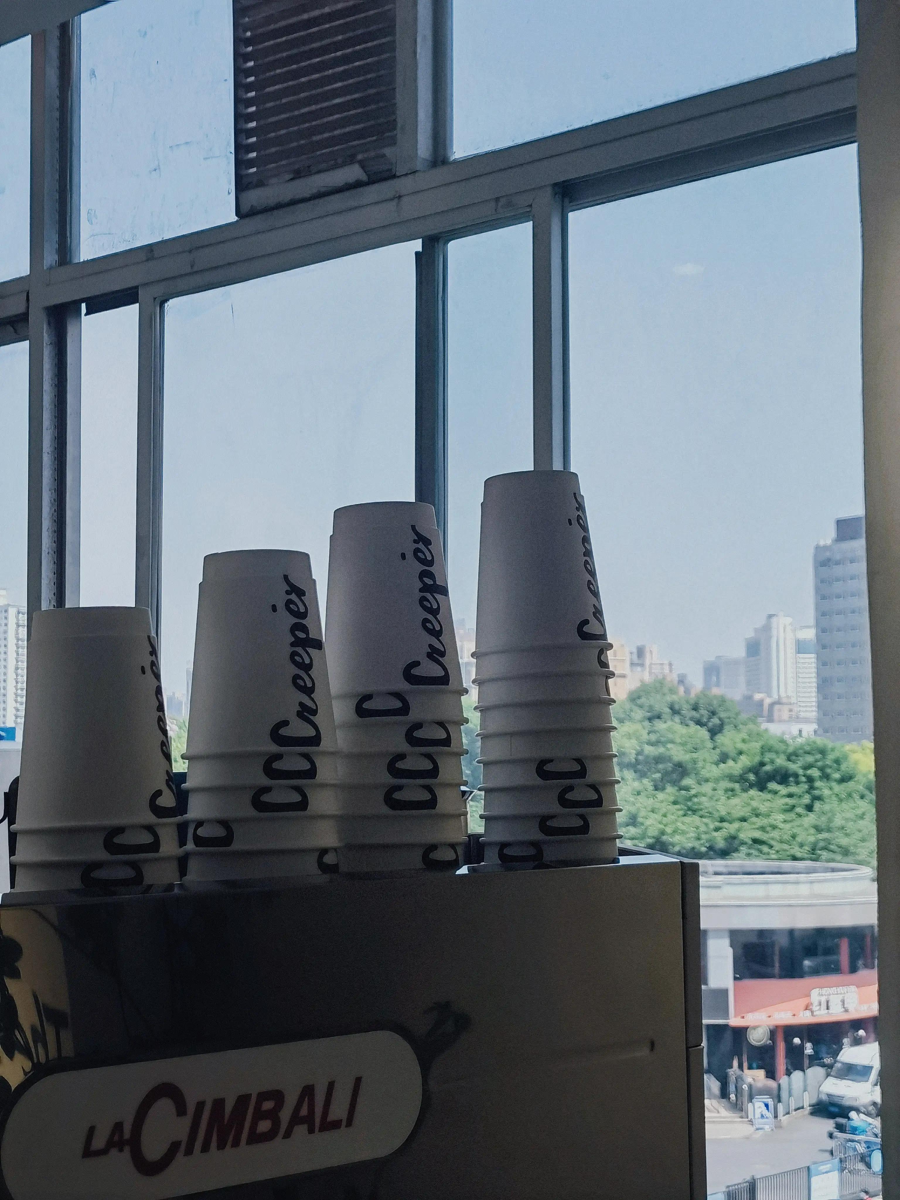 这家咖啡馆不错,新开一家超有范的咖啡店