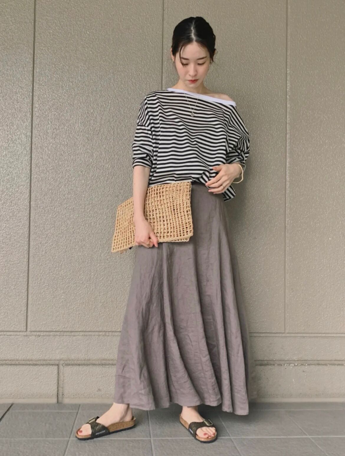 四五十岁女人，裙子尽量不穿包臀、不穿艳色，换成这些更优雅得体