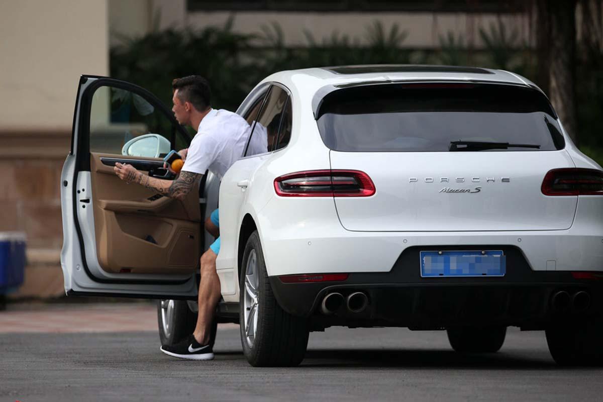 男足集体反映降薪问题,男足集体反映降薪