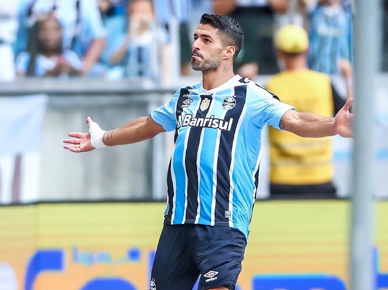 苏亚雷斯脚后跟破门惊呆众人,苏亚雷斯独造五球