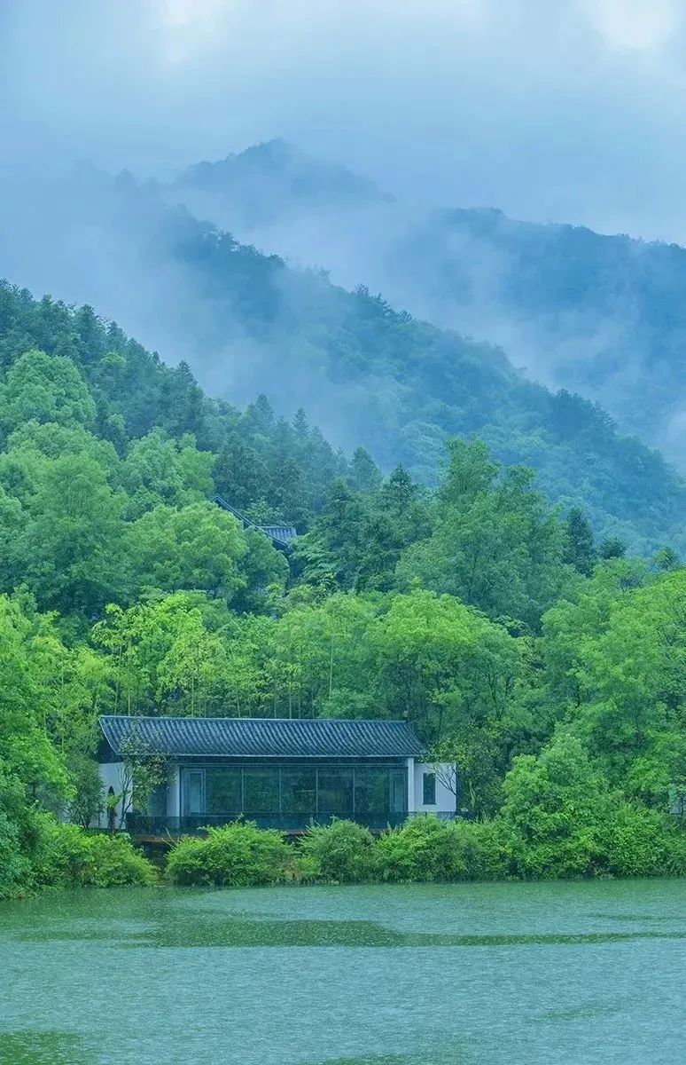 云雾缭绕人间仙境富春山居图,富春山居图旅游