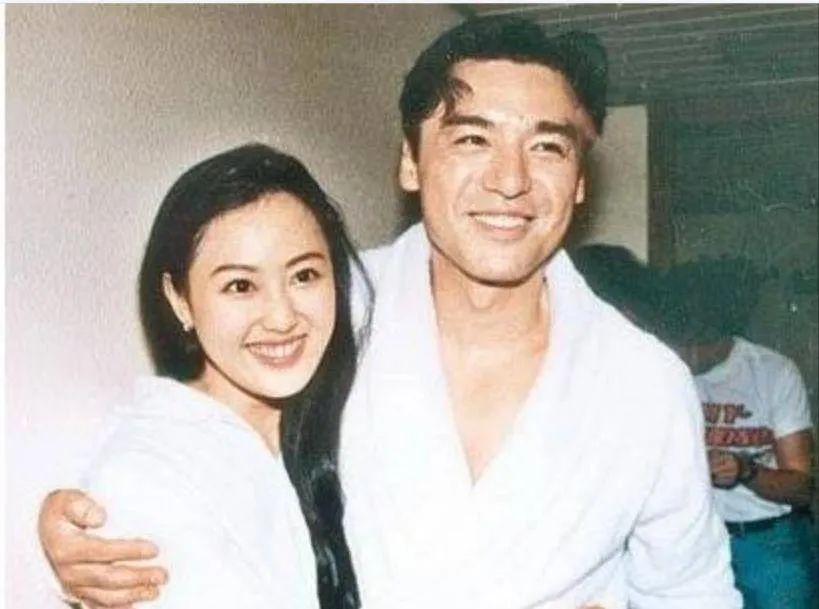 棣欐腐绗竴濡栧コ宸ㄦ槦,棣欐腐鍏绗竴濡栧コ