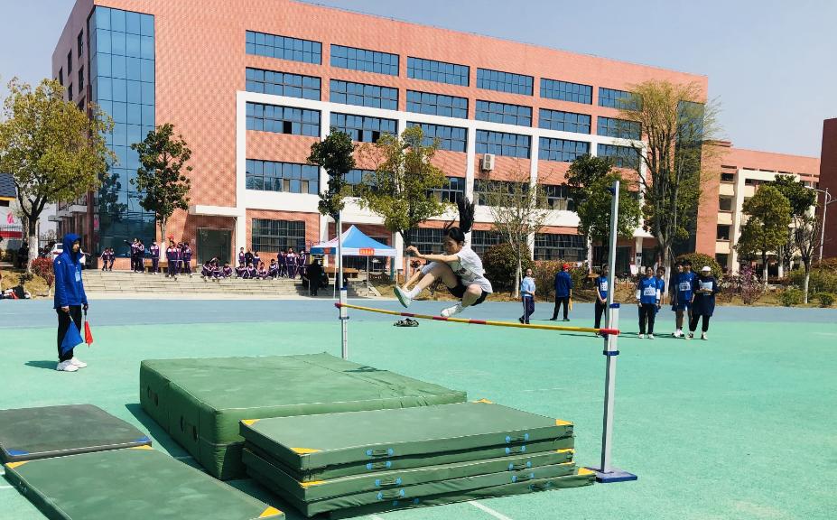 随县第三届“新华杯”中小学生运动会在炎帝学校举行