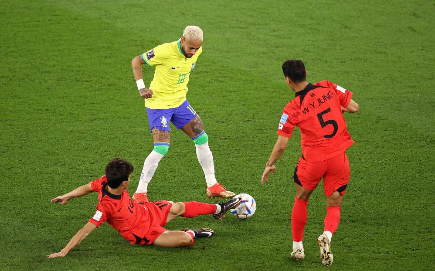 巴西足球与桑巴背道而驰,足球不能没有桑巴