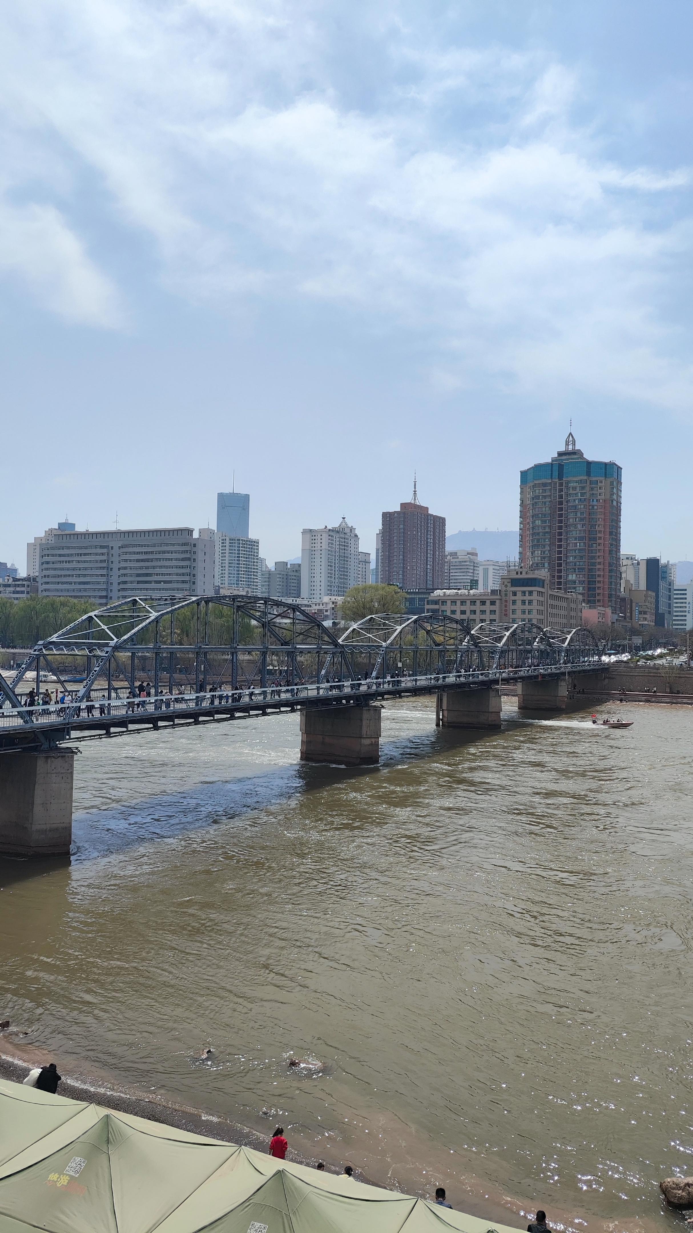 2个人去云南旅游5天多少钱,去北京穷游三天需要多少钱费用