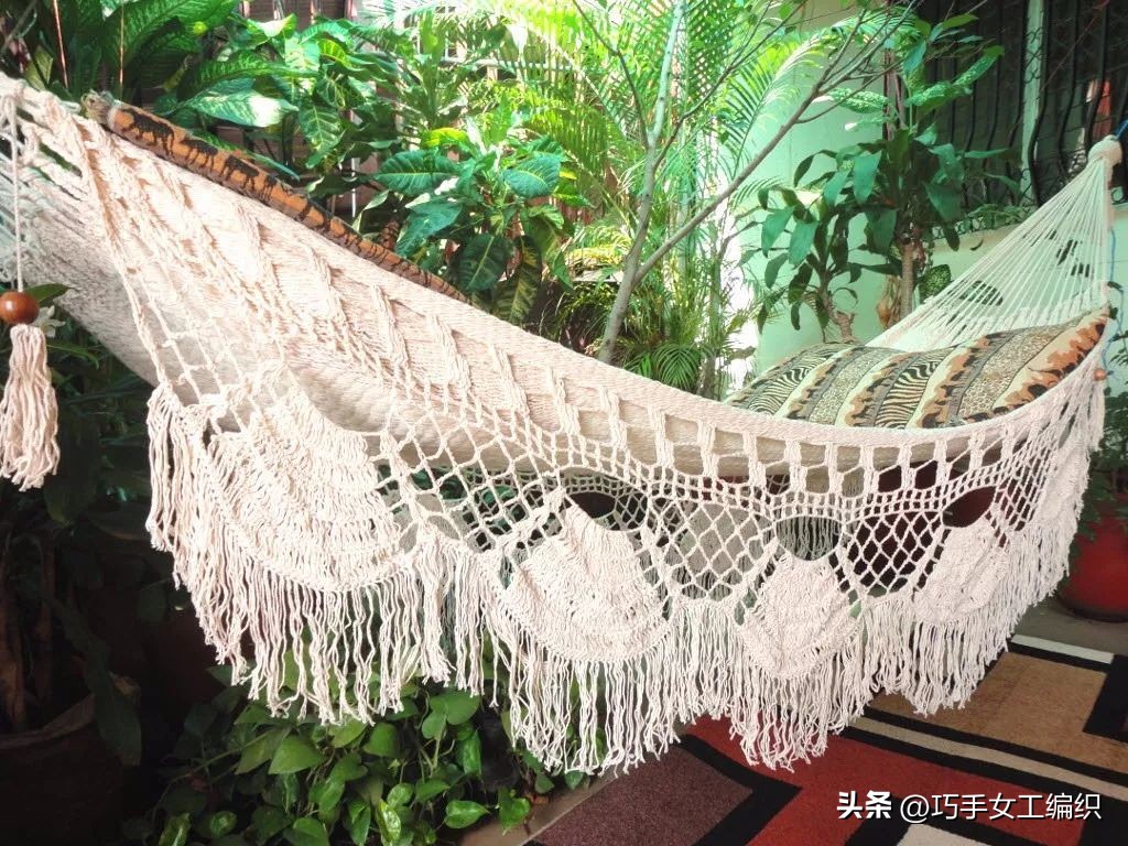 别再只会钩床罩，钩一张这样的吊床简直好用到你不信