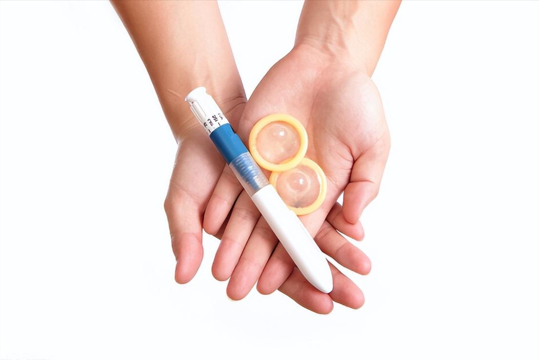 为什么男人不喜欢戴首饰,为什么男人都不喜欢戴戒指