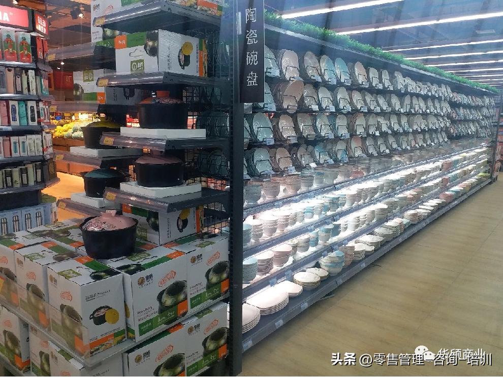 超市商品陈列技巧,超市商品陈列布局分析范文