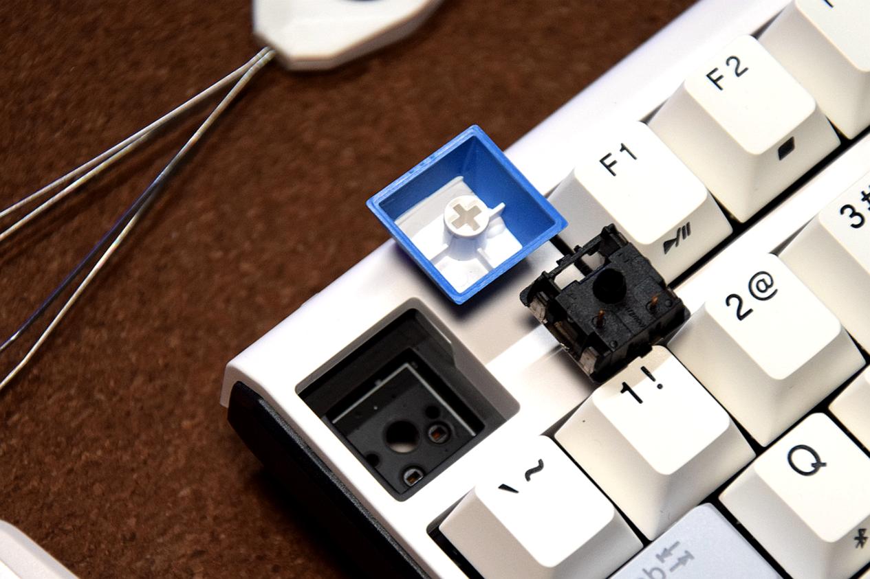 一年充电2次，这款无线机械键盘续航强得离谱，还可热插拔宏定义