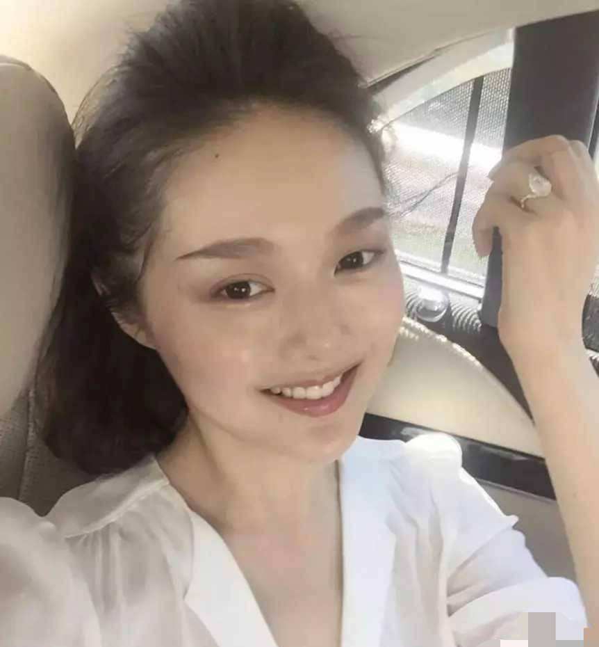 又穿假货被锤！京圈贵妇变寒门贵妇，网红晚晚是怎么沦为全网嘲的