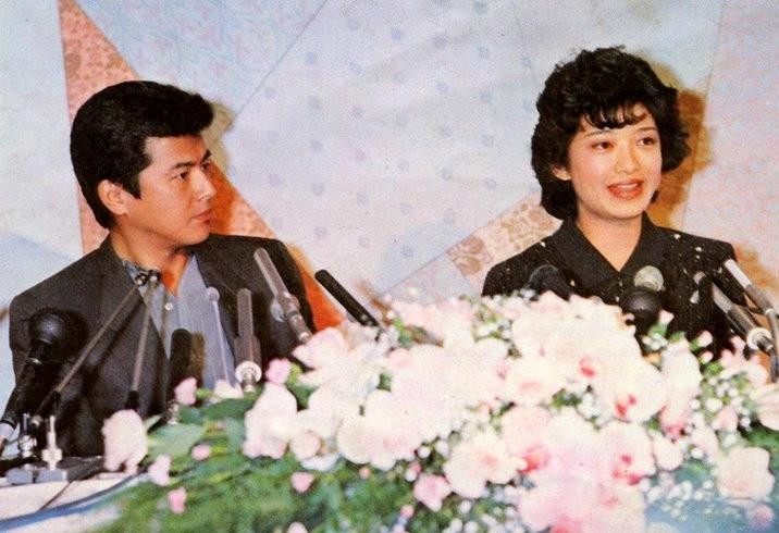 60岁三浦友和山口百惠,山口百惠和三浦友和年轻时的照片