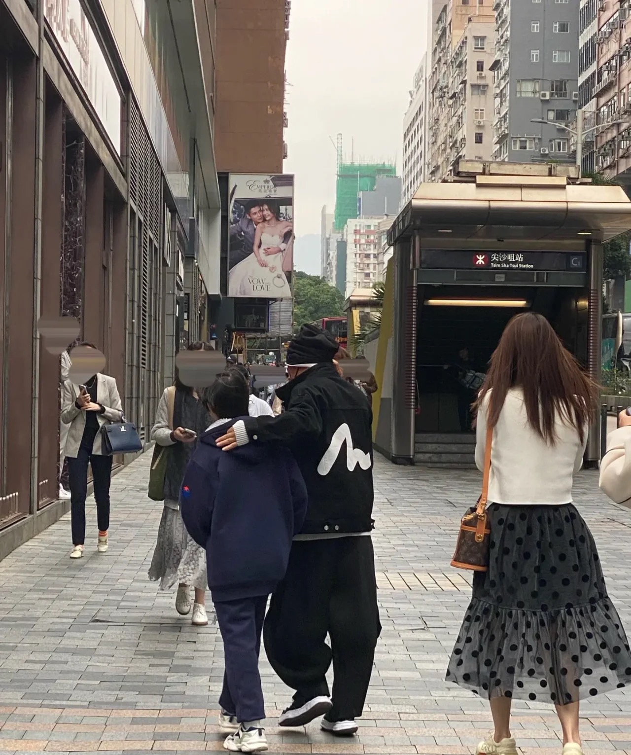 王宝强冯清罕见现身,王宝强最近与冯清的关系