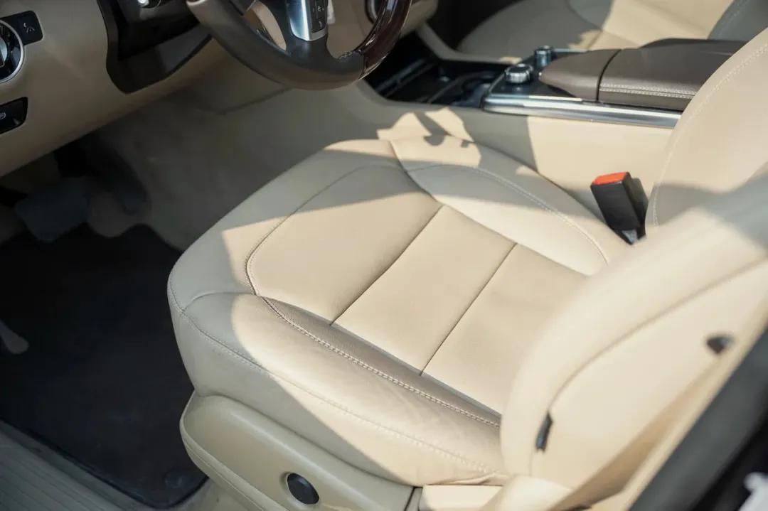 奔驰ml400的二手车实际感受,百万级硬派越野车奔驰ml400