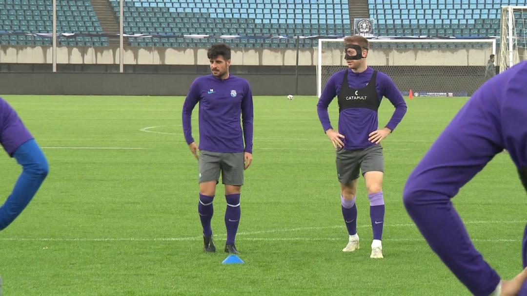 大连人对阵津门虎,大连人对天津津门虎的比分