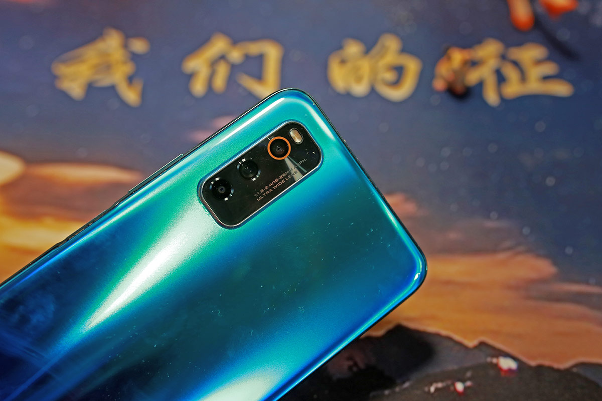 现在两千左右值得入手的iqoo手机,两千五以内最值得入手的iqoo手机