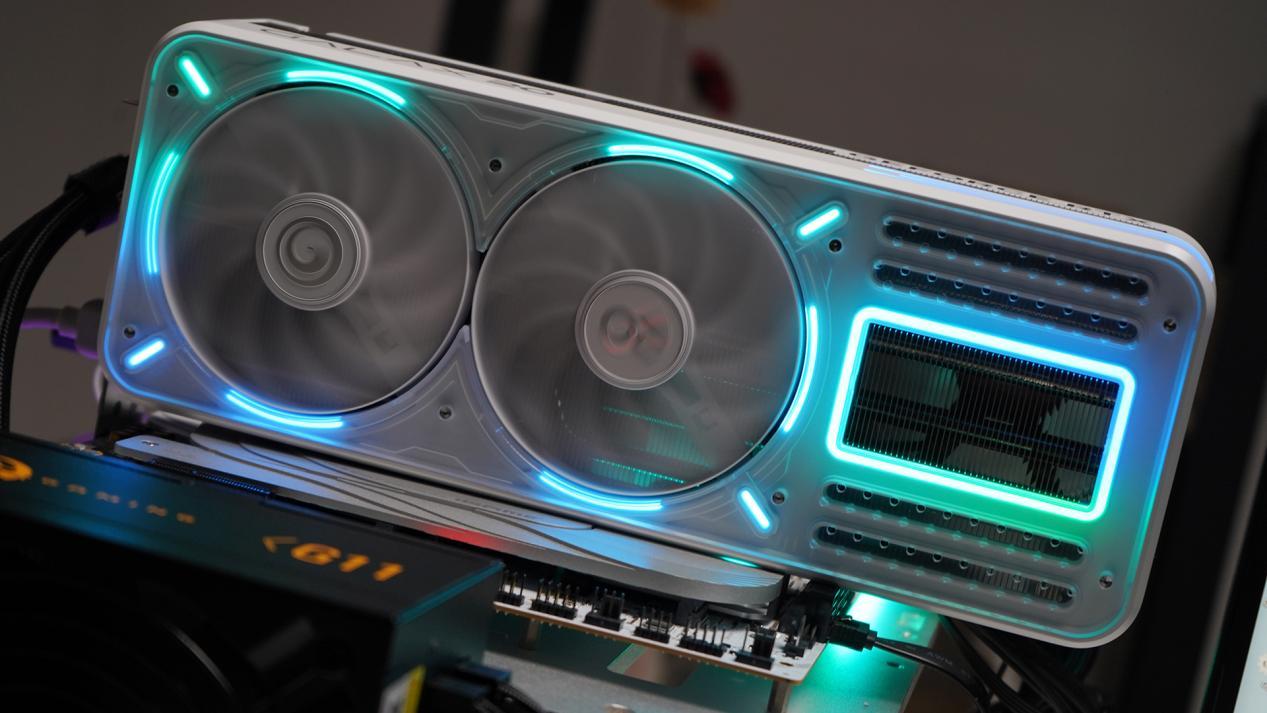 rtx4090显卡影驰,影驰20周年4090碳纤维