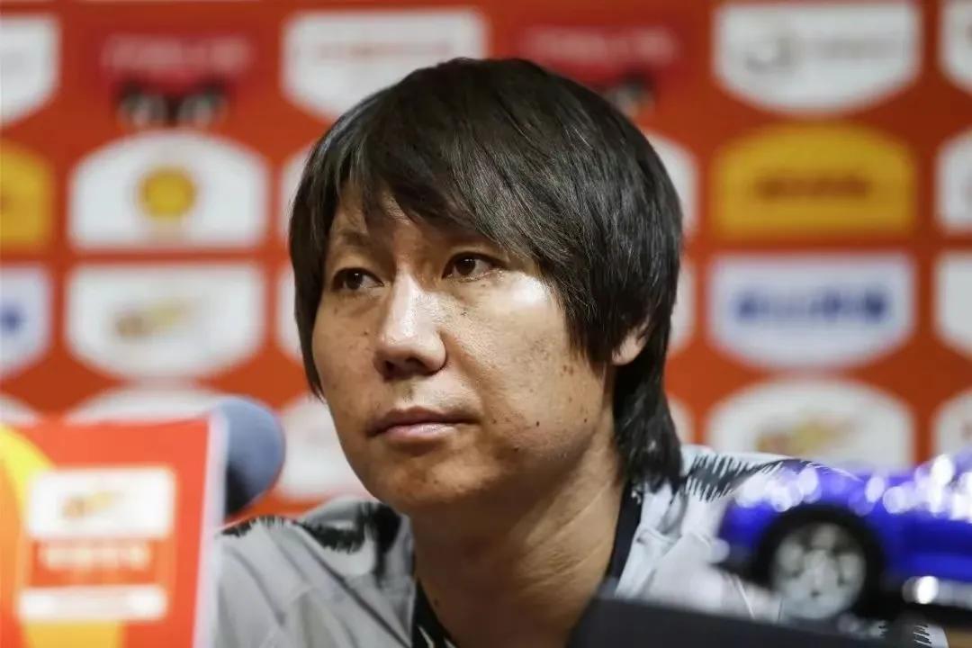 球员退役当老师,球员退役回来当主帅