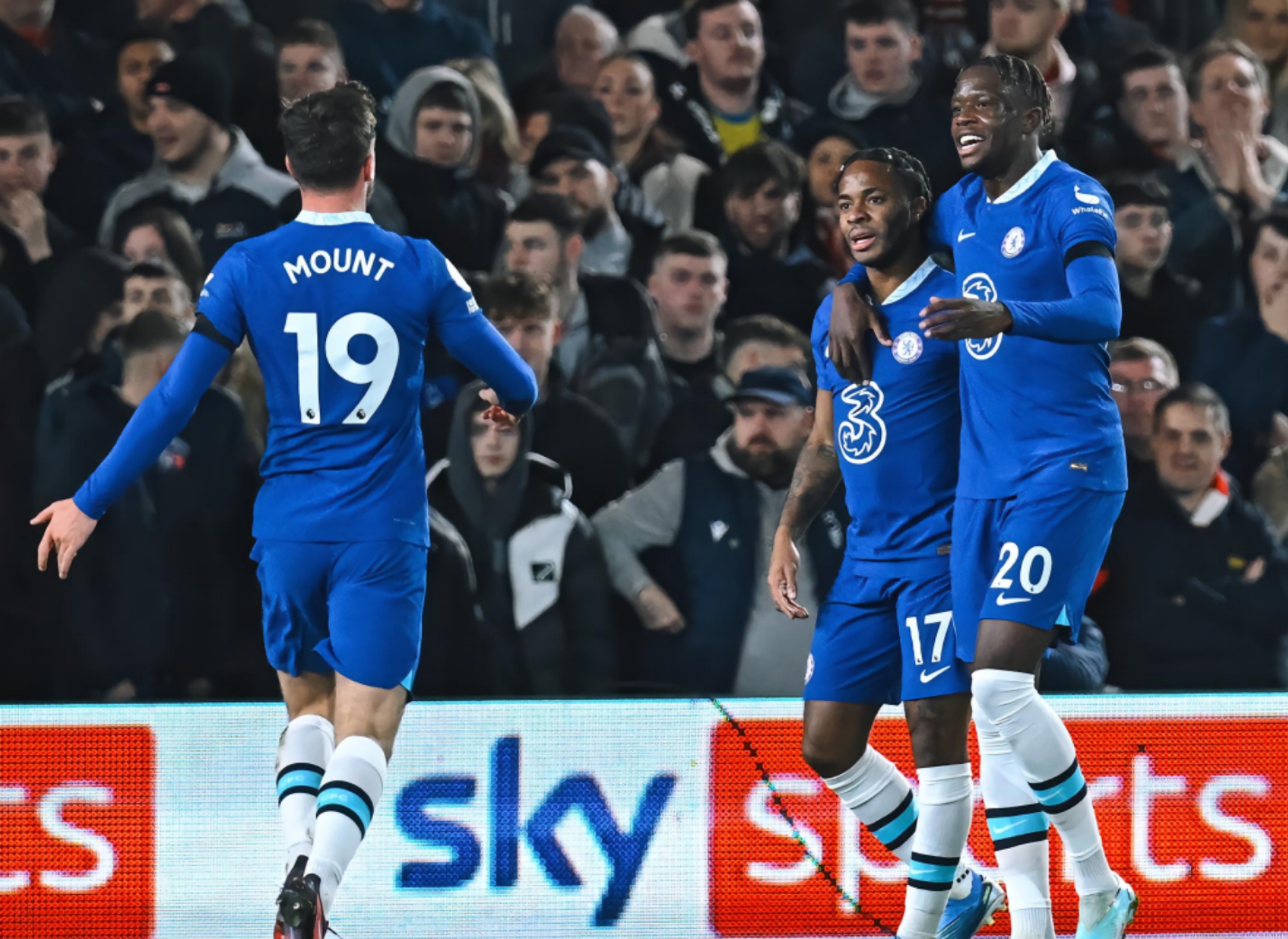 英超阿森纳利物浦掉队,英超最新积分榜阿森纳vs热刺