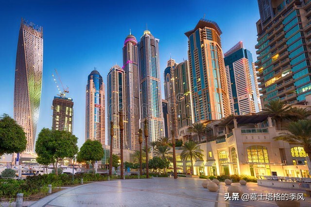迪拜gdp有多少人民币,迪拜828高楼面积