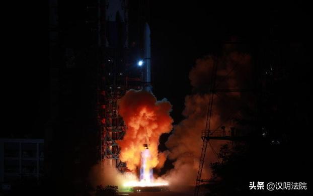 中国*产党共**第二十次全国代表大会今日开幕【10月16日周日新闻速览一分钟】