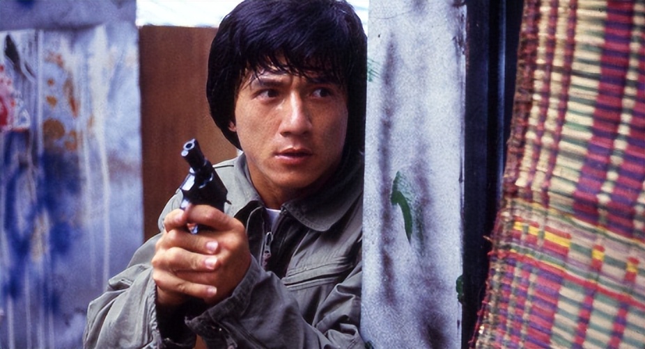 同样是成龙基因，把林凤娇儿子和吴绮莉女儿一对比，差距就出来了