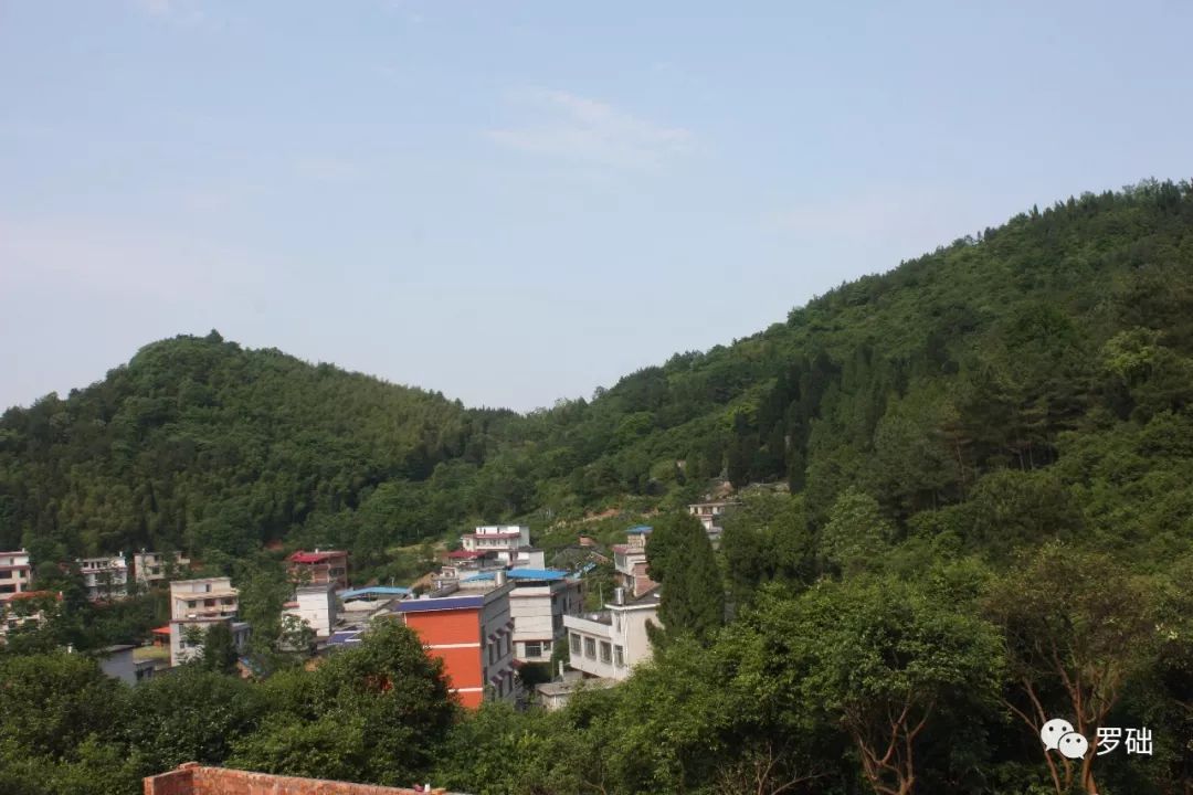 鐭虫湪灞卞,鐭虫湪瀵ㄥソ椋庡厜