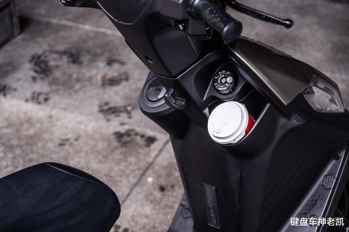 三阳迪爵125踏板车视频测评,全新三阳迪爵125