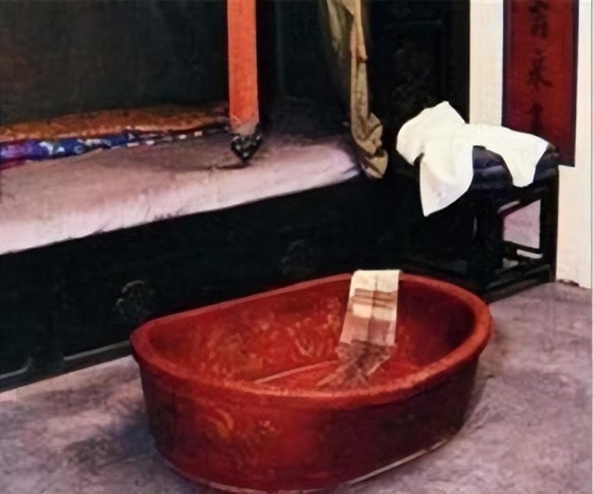 在古代太监最好的差事是什么呢,古代太监都是伺候哪些沐浴更衣