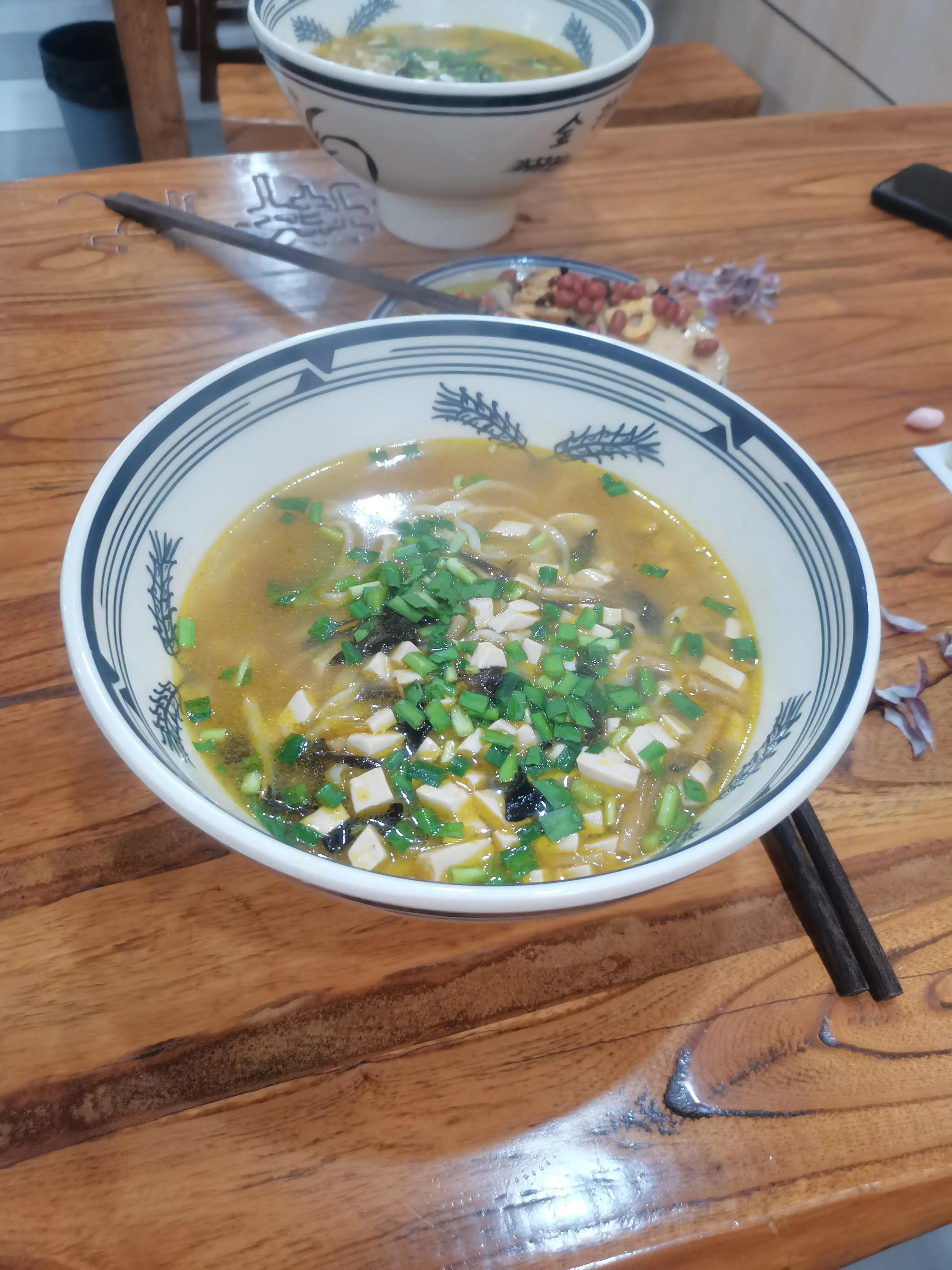 36年是啥婚,女人隐居深山洞36年