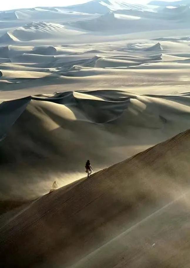 沙漠风景壁纸 (唯美沙漠风景图片壁纸)