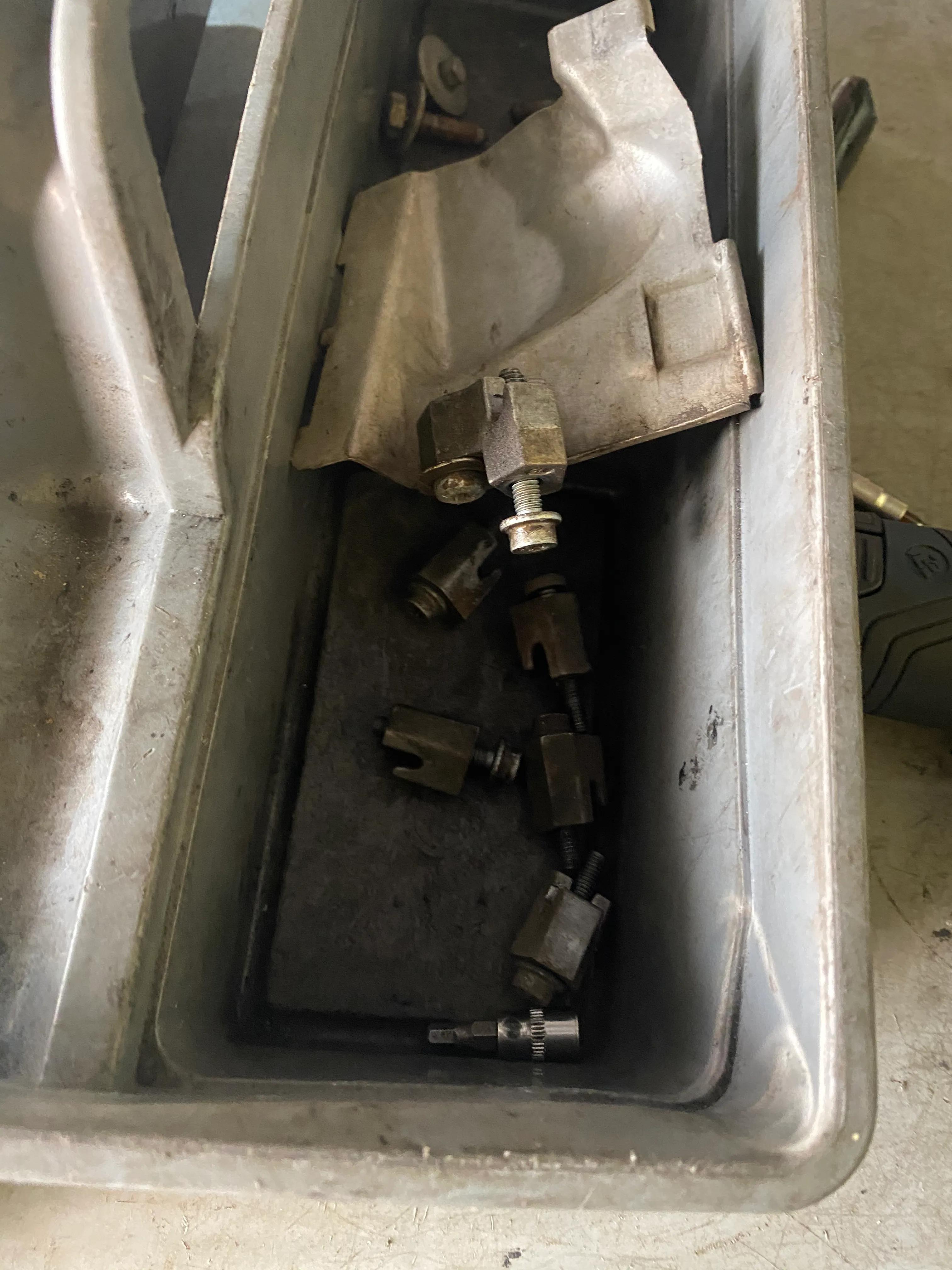 奔驰w211变速箱怎么更换,奔驰w211变速箱更换