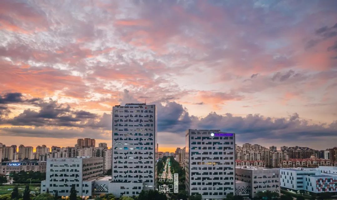 越夜越美丽完整视频,越夜越美丽流光溢彩