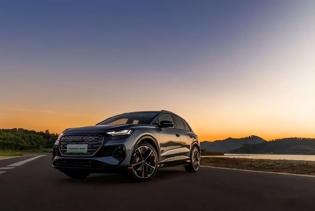 22款奥迪q440e-tron创境版,奥迪q4e-tron和q4etron轿跑