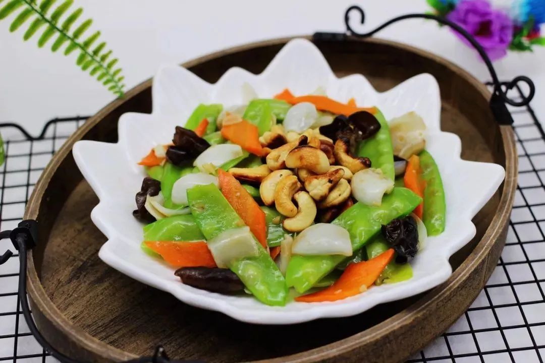 世界各国的新年传统9：除了饺子，还有什么是中国人新年必吃的？