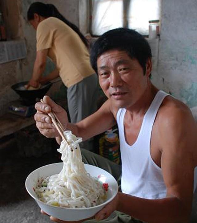 致敬夫妻坚守孤岛32年,夫妻独守孤岛三十二年