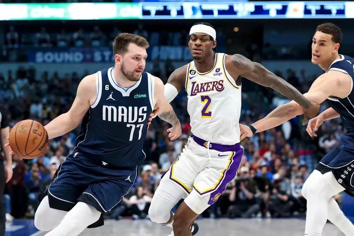 湖人消息：老詹或赛季报销，悍将续约在即，战灰熊出场更新