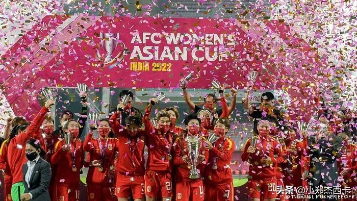 刚夺冠,刚刚夺冠