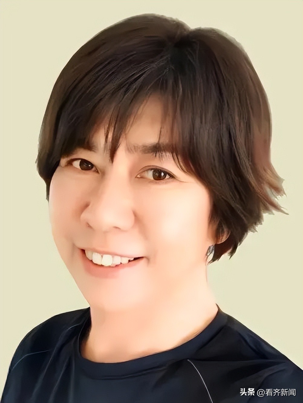 榻愰綈鍝堝皵琛℃按绉佺珛楂樹腑,榻愰綈鍝堝皵琛℃按楂樹腑