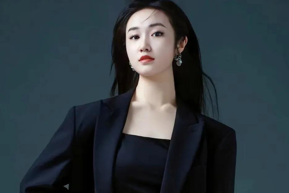 末世之满级大佬回归,末世满级大佬回归后只想当咸鱼