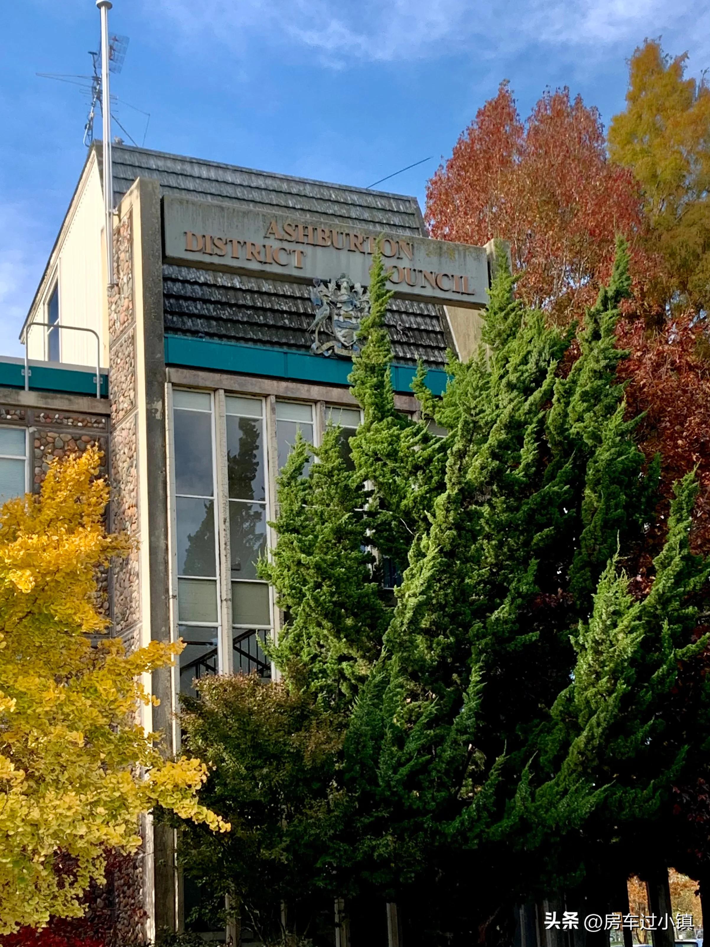 阿什伯顿：女总理、凑钱买飞机及六星花园——新手新车新西兰之13