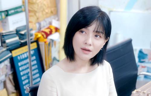 胡可成长过程经历,胡可经历