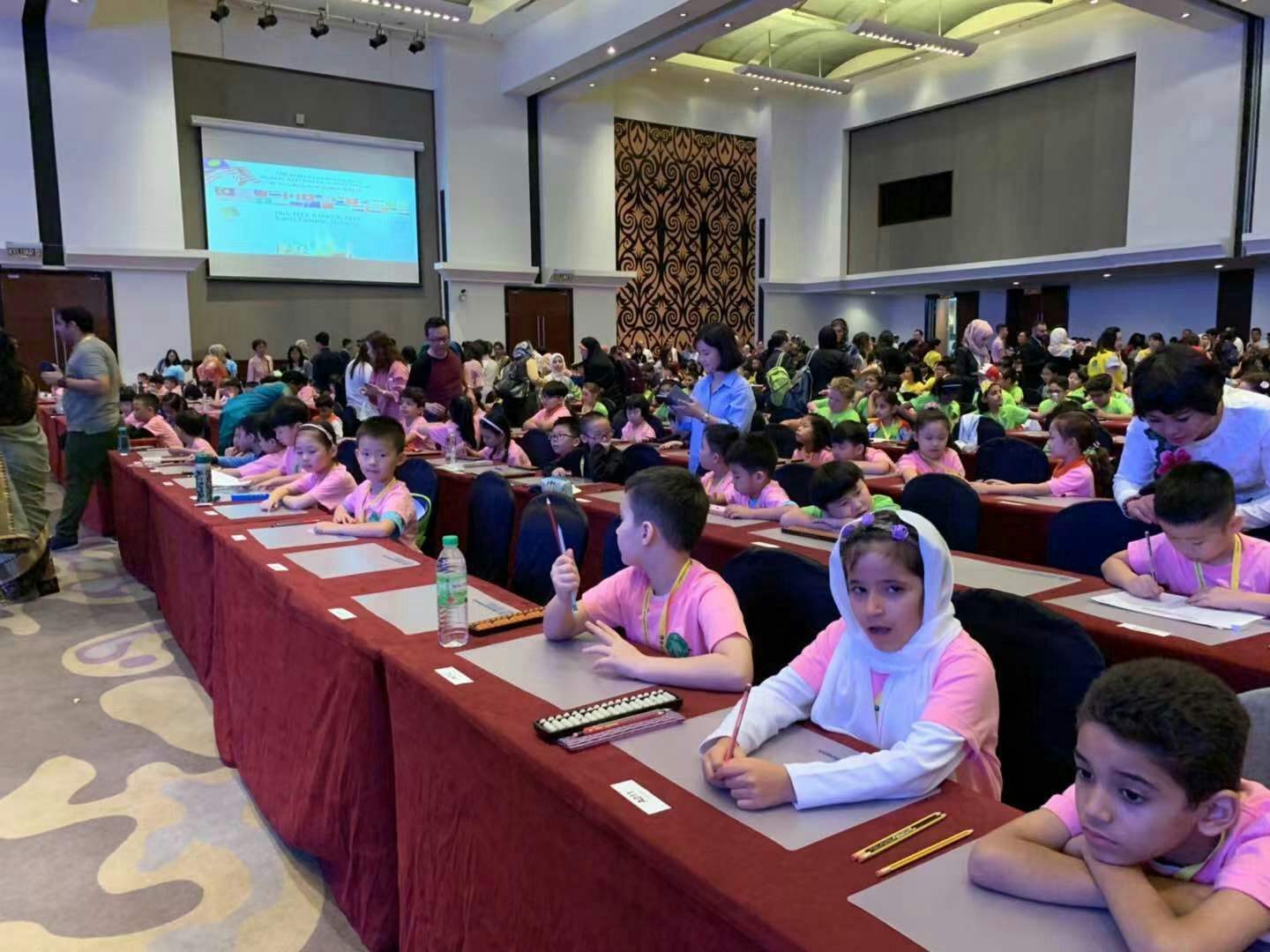 8岁男孩特异功能被特招入伍,河南8岁天才少年被特招入军队