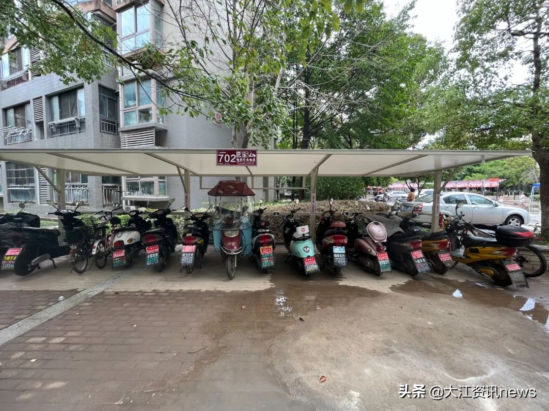 换了物业后这个小区焕然一新,换了物业的小区后来怎么样了