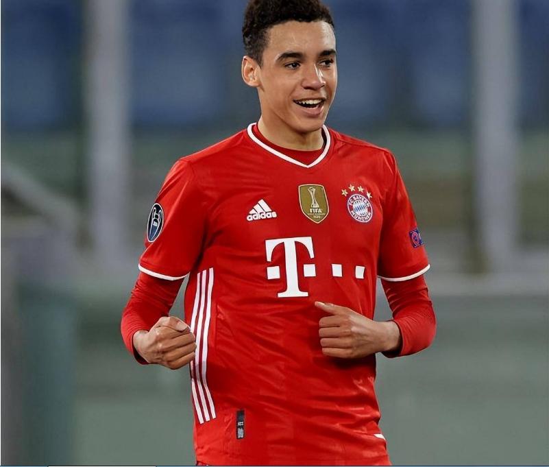 莱万破门穆西亚拉,穆西亚拉助攻莱万