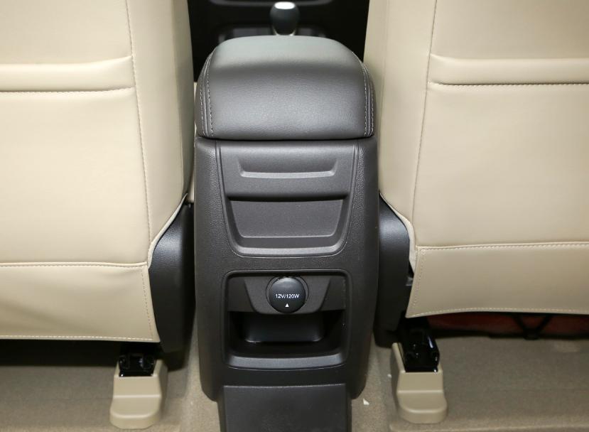 五菱宏光新款说明书,五菱宏光新款与老款区别