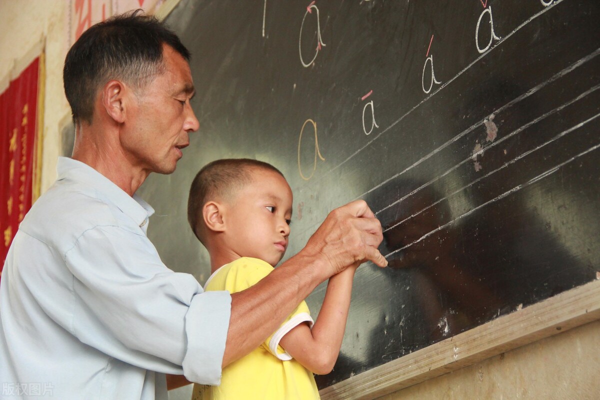 三十多年教学感悟,高中生初学者如何写好议论文